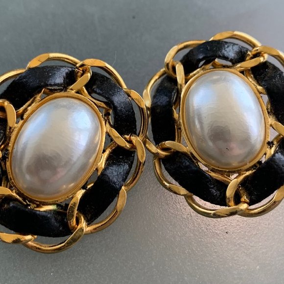 Vintage looking earrings - Picture 1 of 2
